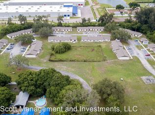 716 Oceanside Cir, Ruskin, FL 33570