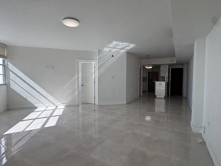 825 Brickell Bay Dr #1544 — Photo 30