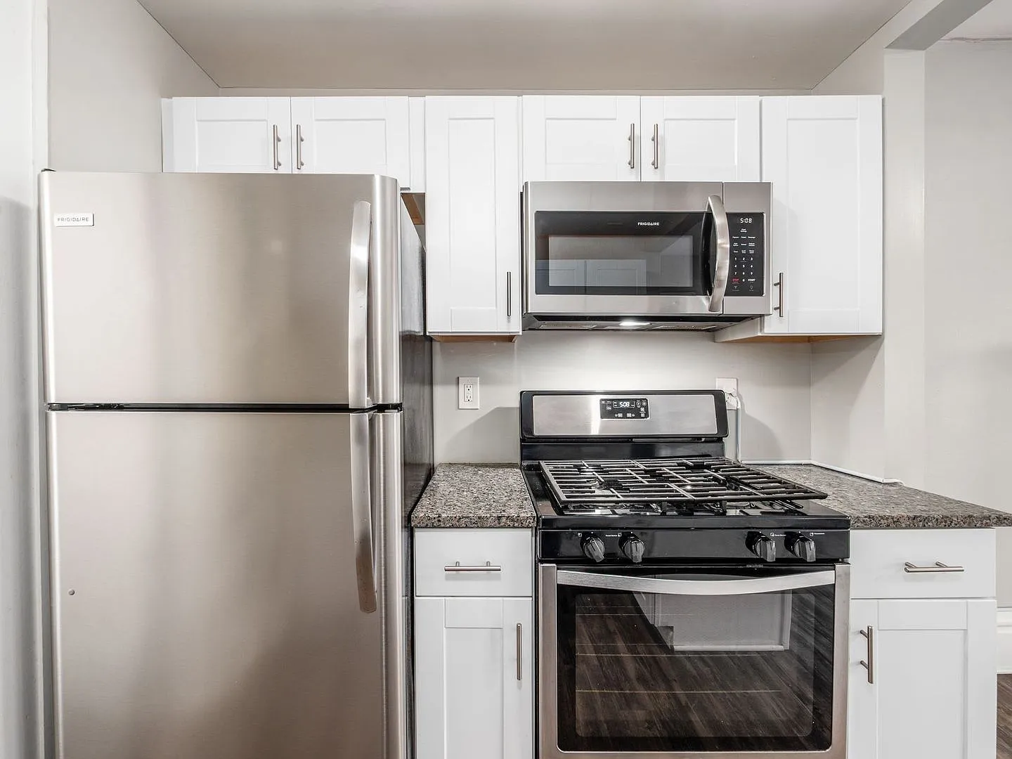 1 bed, 1.0 bath, 635 sqft, $1,275 — Photo 3