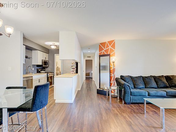3rd image of 1525 Harbour Ct APT 73