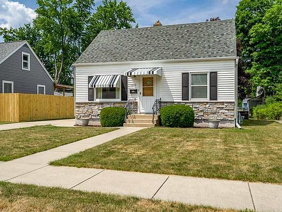 2nd image of 1903 Dresden Ave