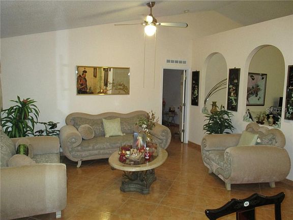 3rd image of 1114 Saint Michel Way