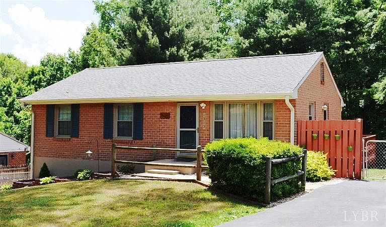 1st image of 1313 Ashbourne Dr
