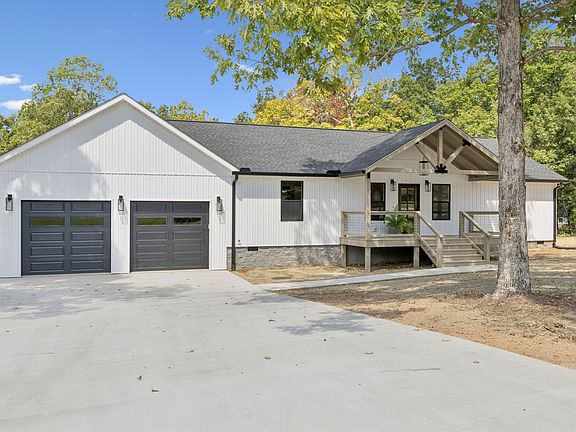2nd image of 116 Boyd Ln