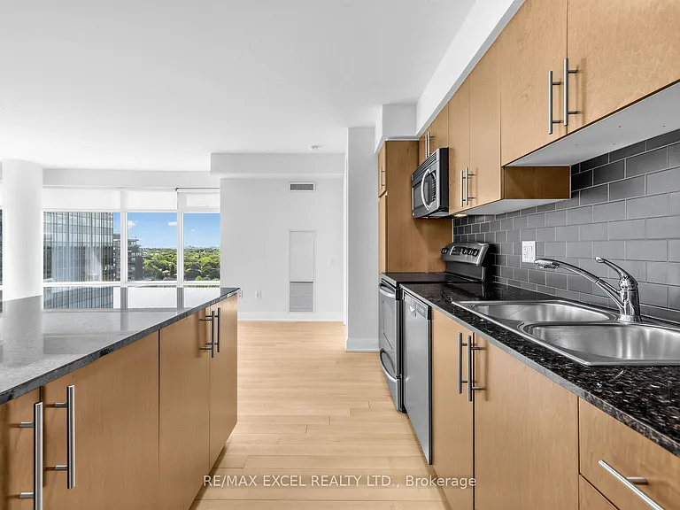 2191 Yonge St #1805 — Photo 17