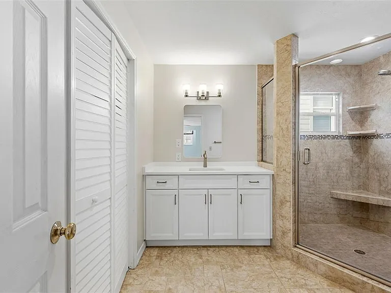 345 Bailey St — Photo 31