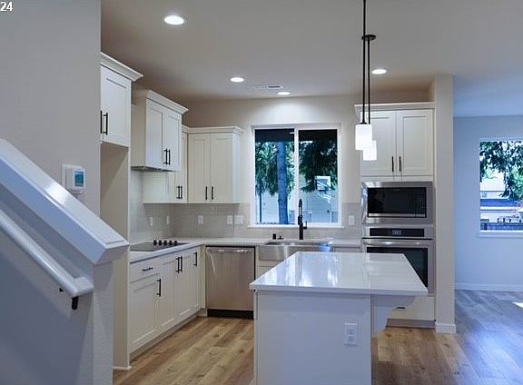 4th image of 13333 NE 83rd Way