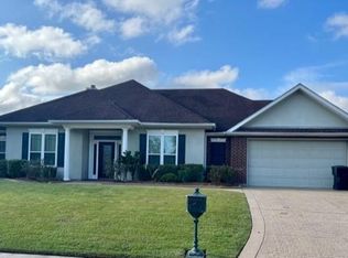 706 Oak Tree Rd, Belle Chasse, LA 70037