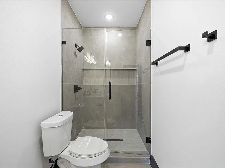 4630 Edfield St #B — Photo 20