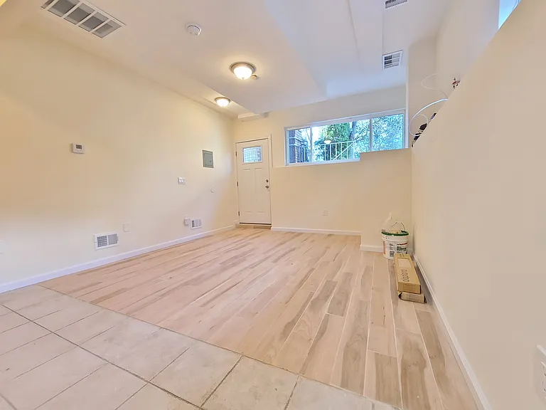 7300 Amboy Rd #BASEMENT — Photo 4