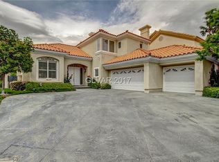 8800 Rainbow Ridge Dr, Las Vegas, NV 89117