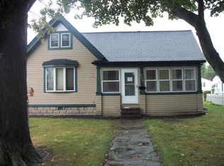 305 N 2nd St, Marine City, MI 48039