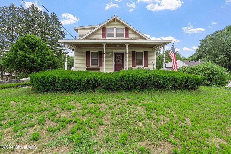 2nd image of 282 Schoolhouse Road