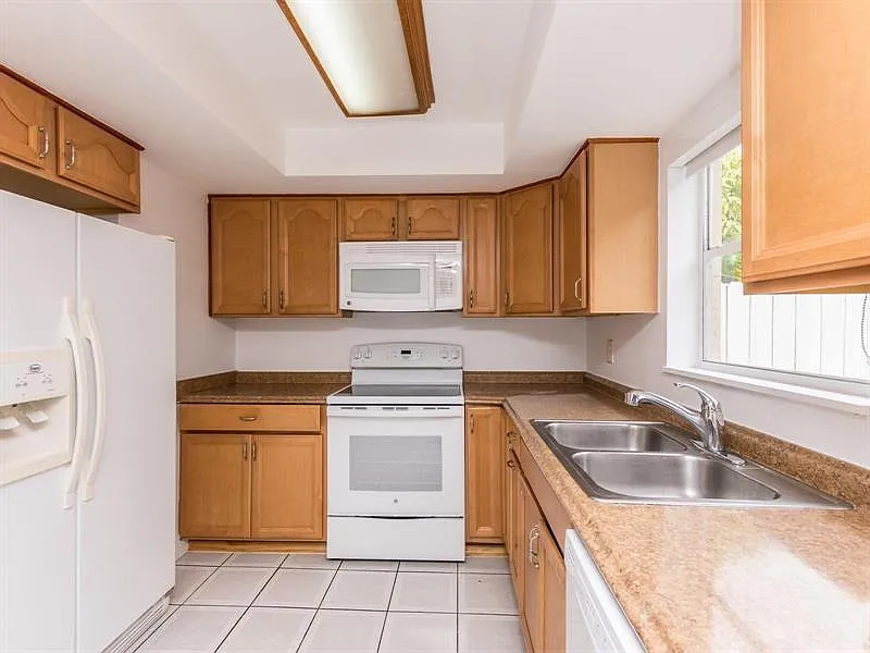 7918 Kimberly Blvd — Photo 3