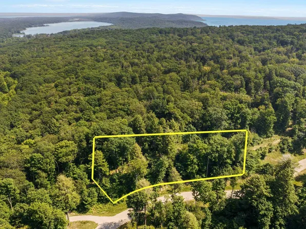 0 Park Ave #8, Frankfort, MI 49635