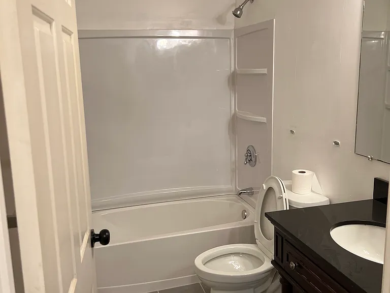 4 Heritage Village Dr #115 — Photo 6