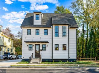 18 New Albany Rd, Moorestown, NJ 08057