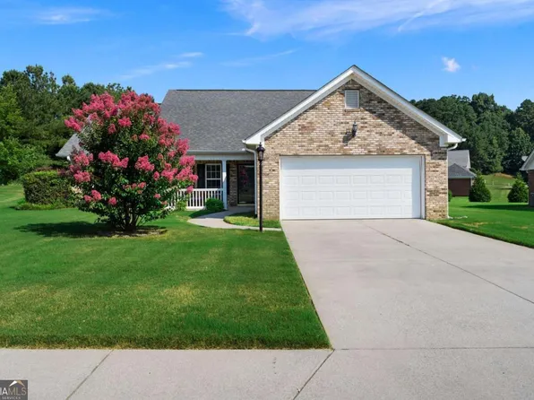 303 Hillside Dr SW, Calhoun, GA 30701