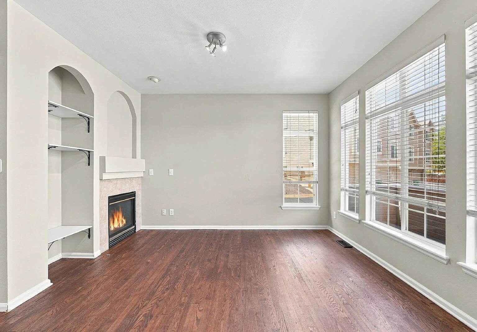 3 bed, 2.5 bath, 1436 sqft, $2,696 — Photo 1