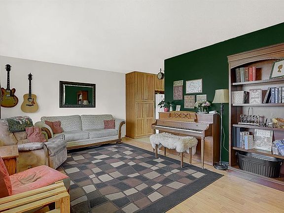 4th image of 10431 SW 92a St