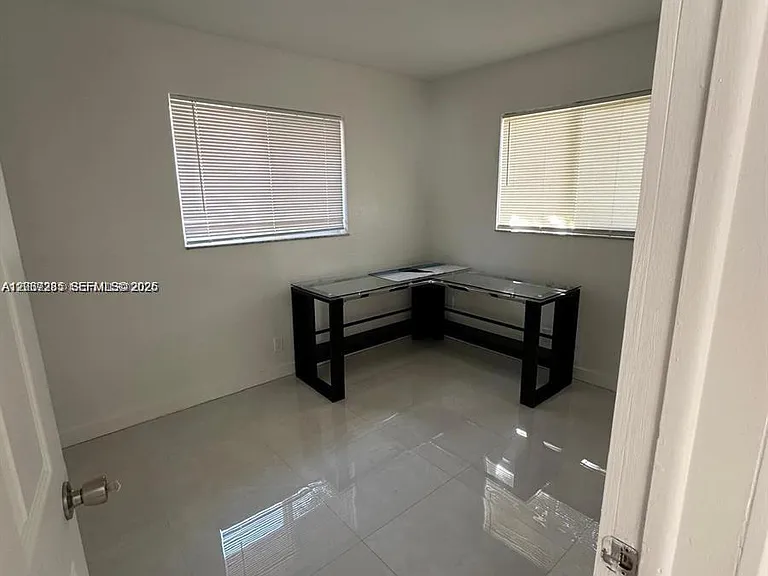 2620 NW 14th Ct — Photo 9