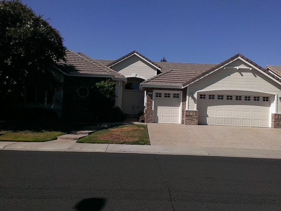 1st image of 7275 Lost Lake Ln