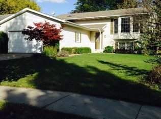 1358 Dewberry Ct NE, Grand Rapids, MI 49505