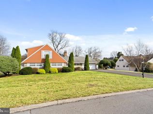 232 Forsythia Dr S #S, Levittown, PA 19056