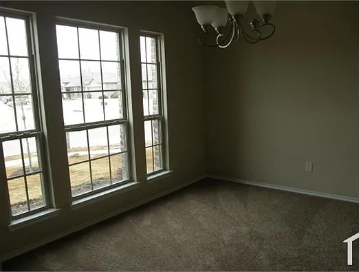 812 Westgate Ct — Photo 8