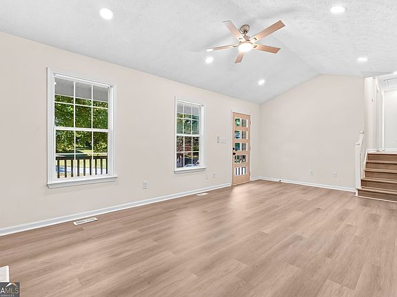 4th image of 49 King William Dr