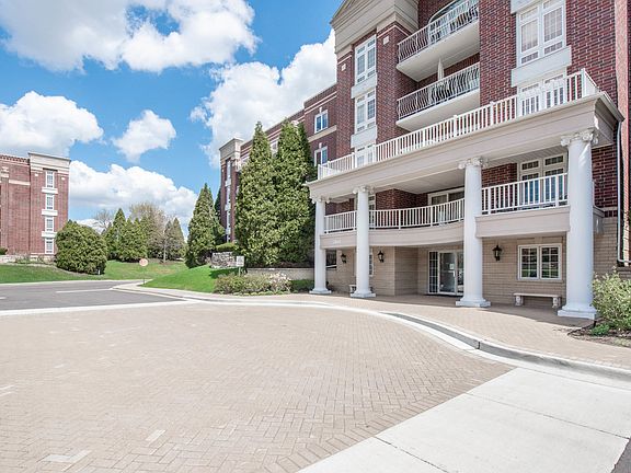 4th image of 7011 W Touhy Ave APT 508