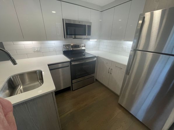 320 Hammond Pond Pkwy #110