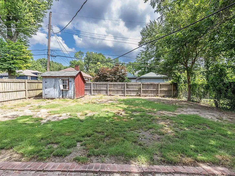 1888 Manila Ave — Photo 21