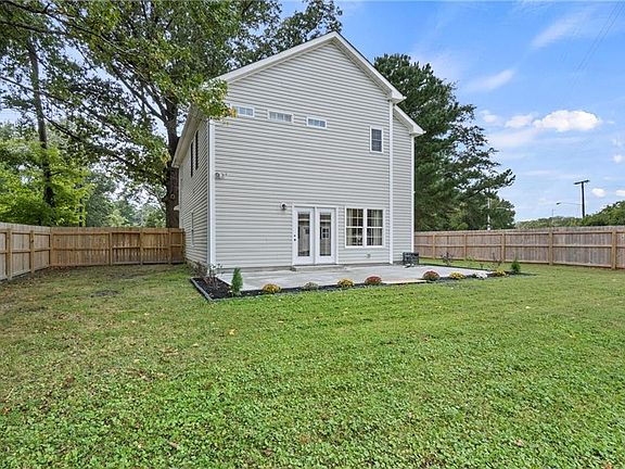 4th image of 214 Doyle Way