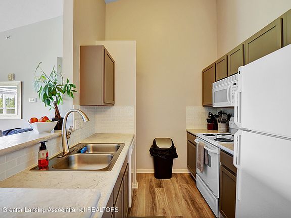 4th image of 12907 Townsend Dr APT 312