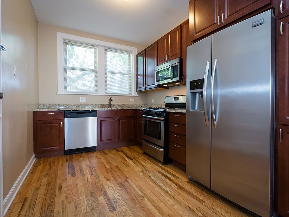 1st image of 7434 N Artesian Ave #7434-2
