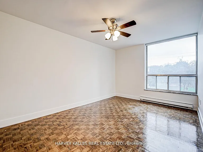 133 Erskine Ave #301 — Photo 10