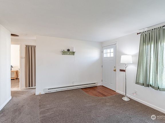 3rd image of 203 W Knolls Vista Dr
