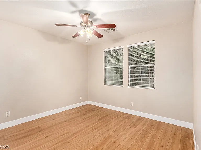 11209 Salentino Ave — Photo 9