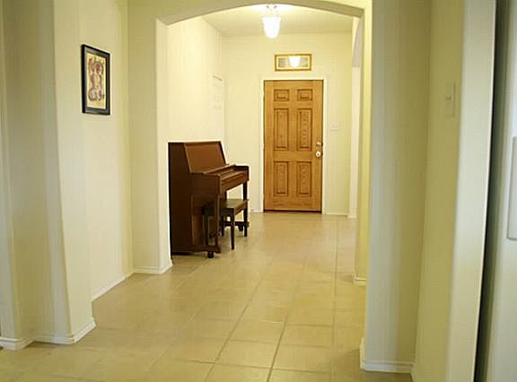 3rd image of 206 Shadybrook Dr