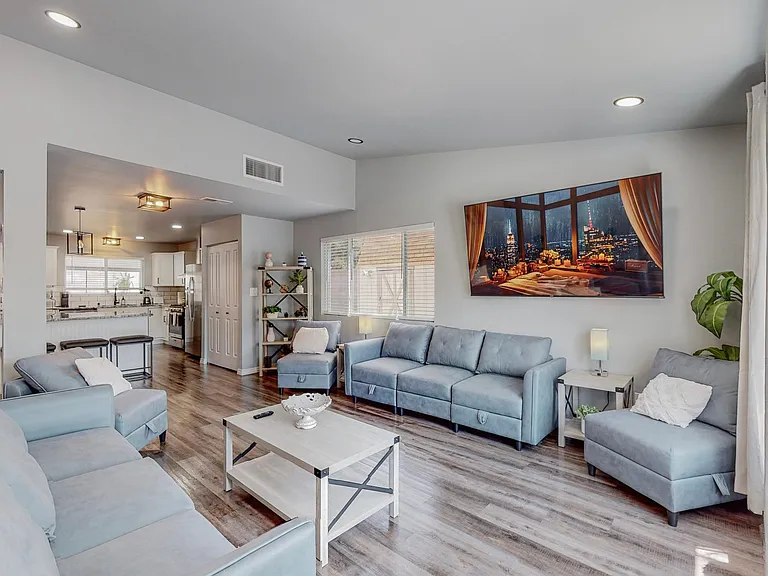 6830 Louisiana Blvd NE — Photo 20