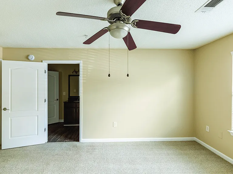 Northwood Apartment Homes — Photo 31