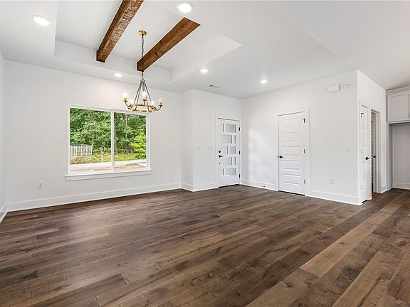 3rd image of 15 Cherhill Dr