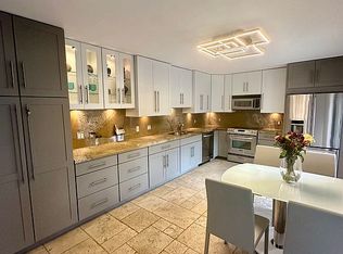 9133A SW 20th Pl, Davie, FL 33324