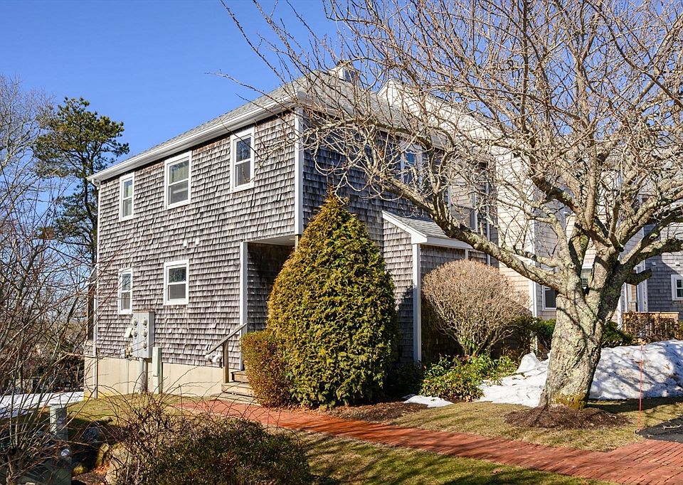 1st image of 5 Harbor Hill Dr #5