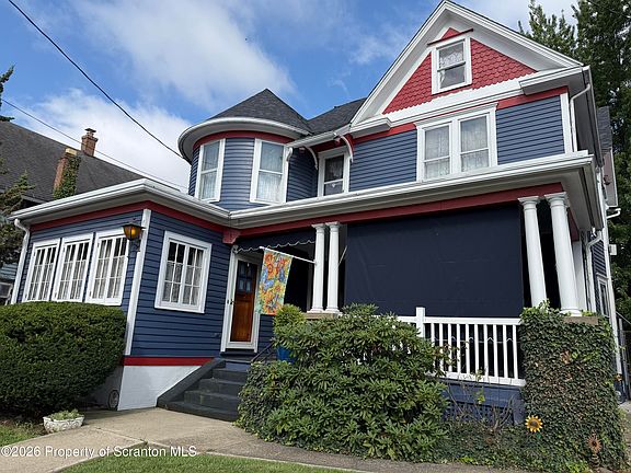 2nd image of 1719 N Main Ave