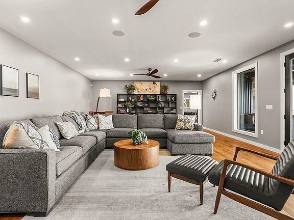 35th image of 2623 Alum Cave Rd