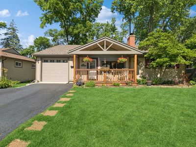 122 N Woodlawn St, Wheaton, IL, 60187