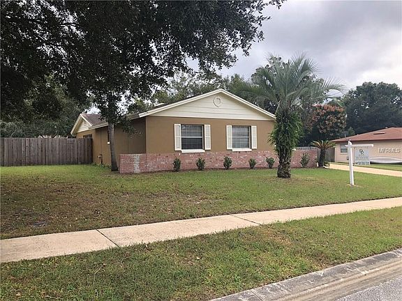 2nd image of 119 Clover Ln