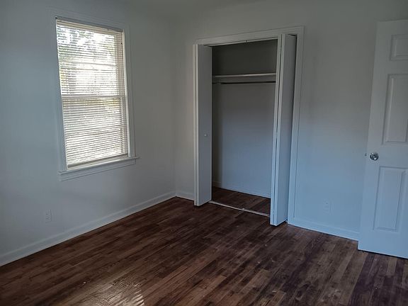 4th image of 2042 W 40th St